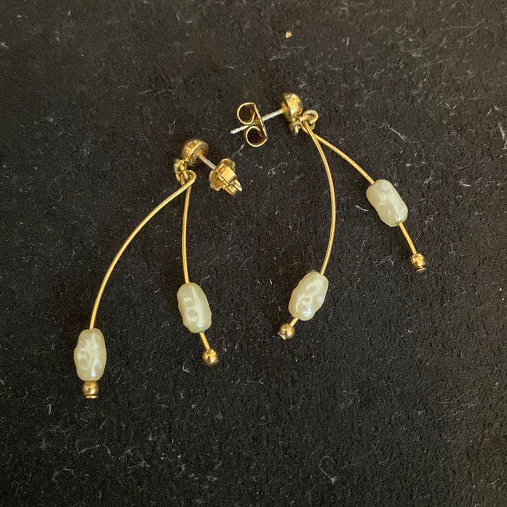 Gold fresh water pearl earrings